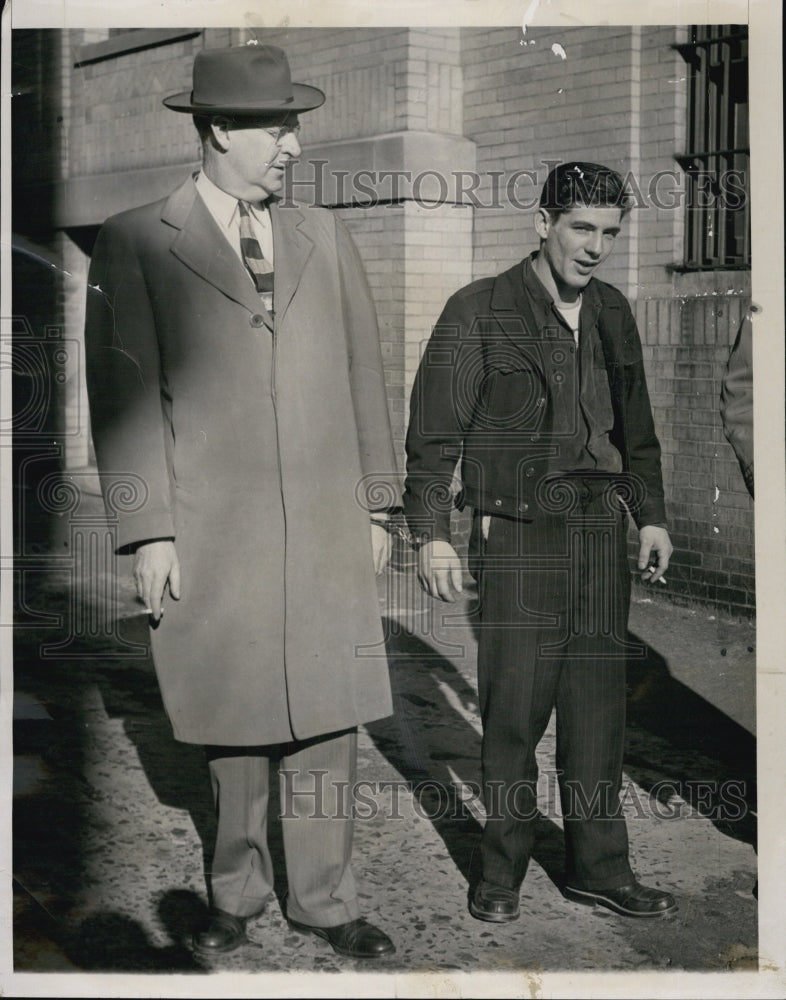 1951 Press Photo Detective Inspector Donald MacDougal Roland Ladd Assault - Historic Images