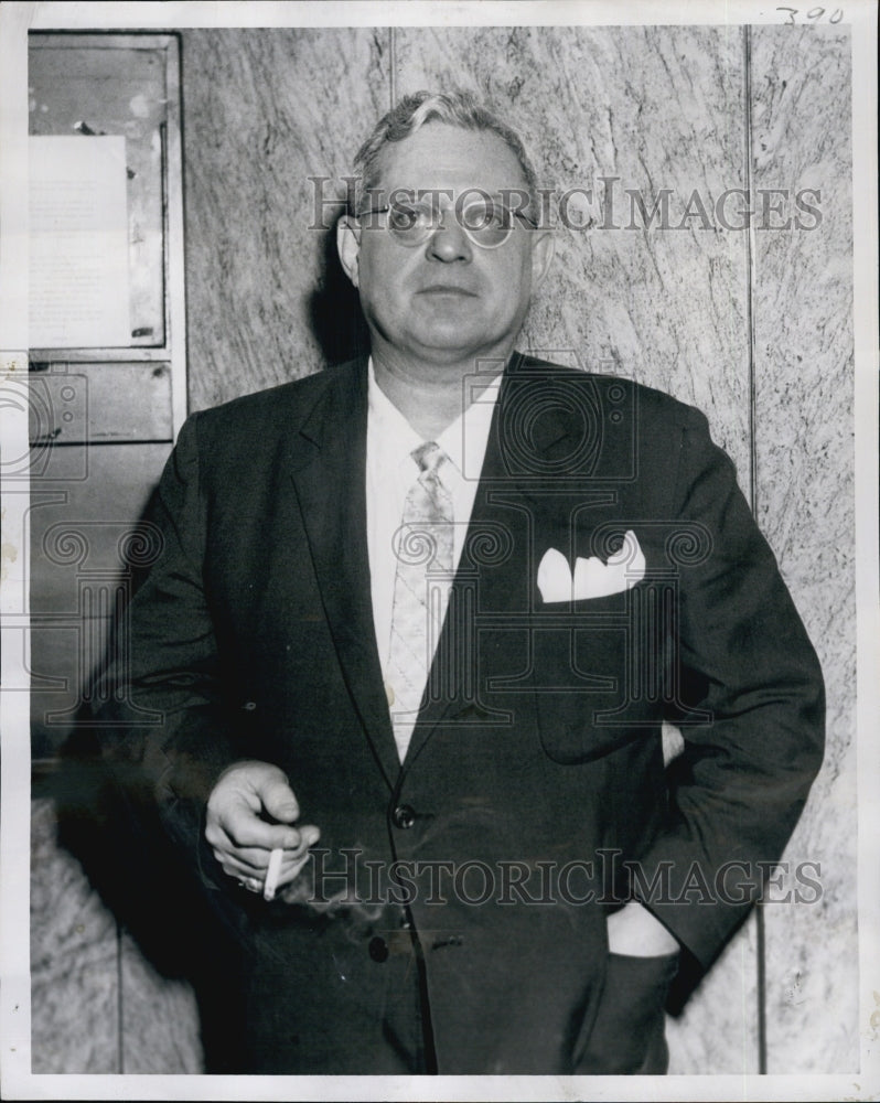 1958 Press Photo Doctor Herbert Gerardell Boston Federal Court Tax Evasion Case - Historic Images