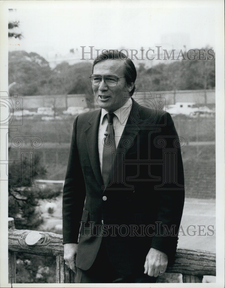 1986 Lloyd Dobyns-Historic Images