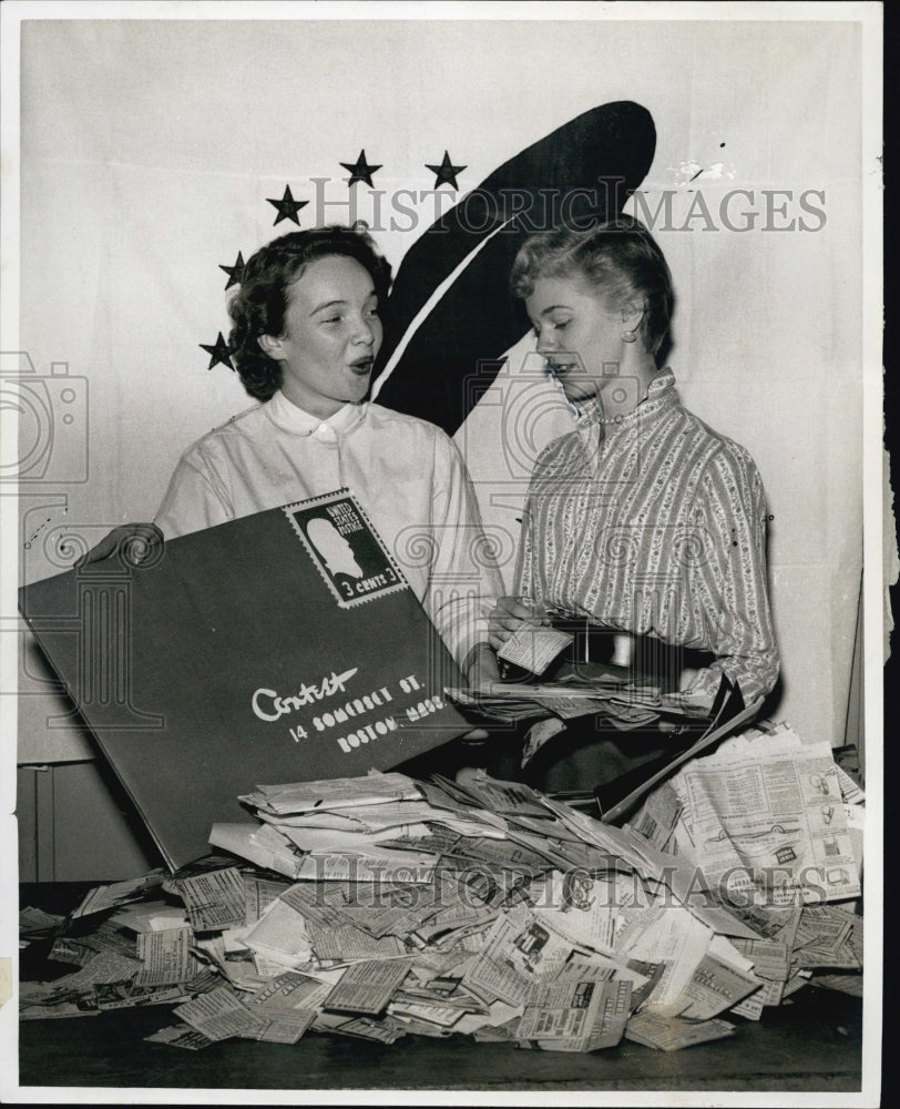 1955 Elinor Dobson And Barbara Hanlon-Historic Images