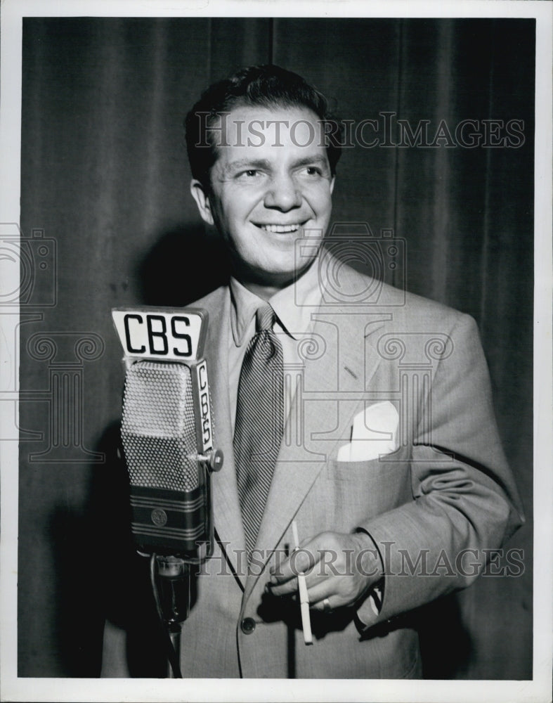 1950 Joey Adams makes his CBS debut as star &quot;Rate Your Mate&quot;-Historic Images