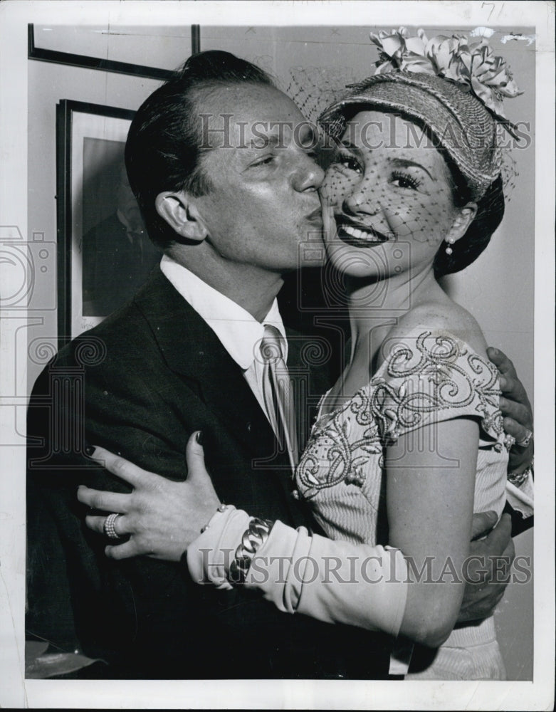 1952 Joey Adams &amp; bride Cindy Heller after their wedding-Historic Images