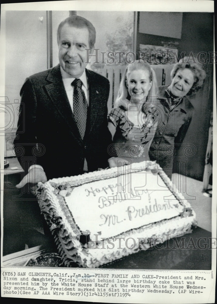 1974 President and Mrs. Nixon With Daughter, Tricia at White House-Historic Images