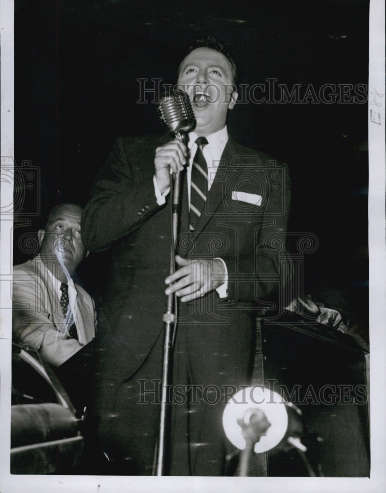 1954 Press Photo Singer Don Cornell - Historic Images