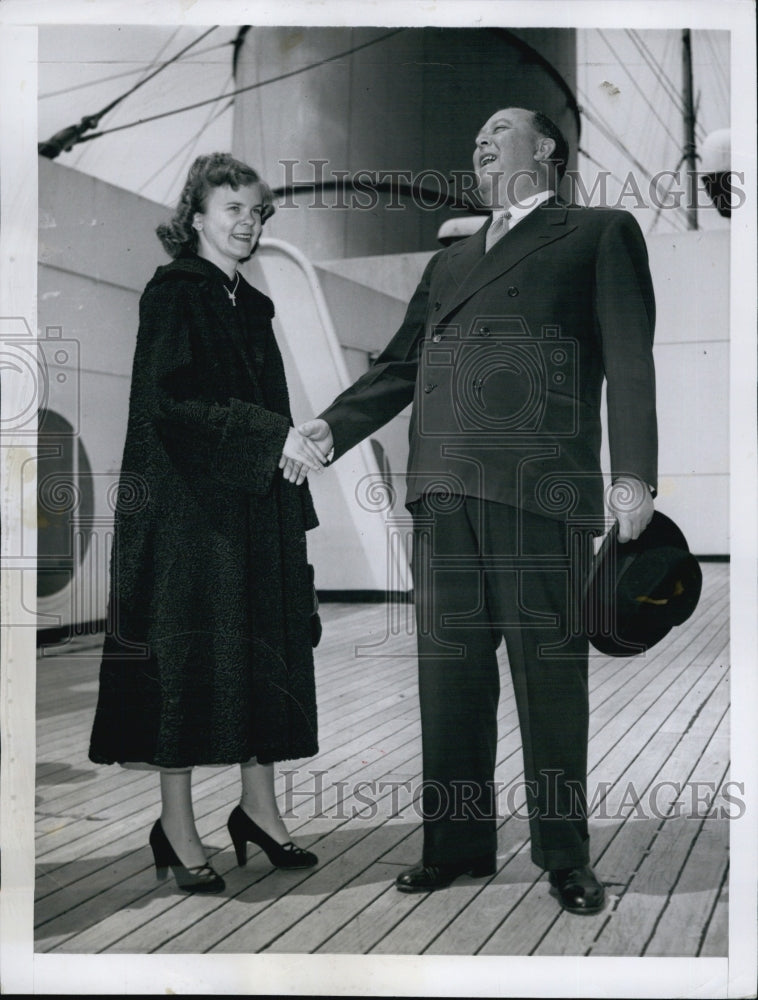 1950 Guri Lie and father Trygve of United Nations-Historic Images