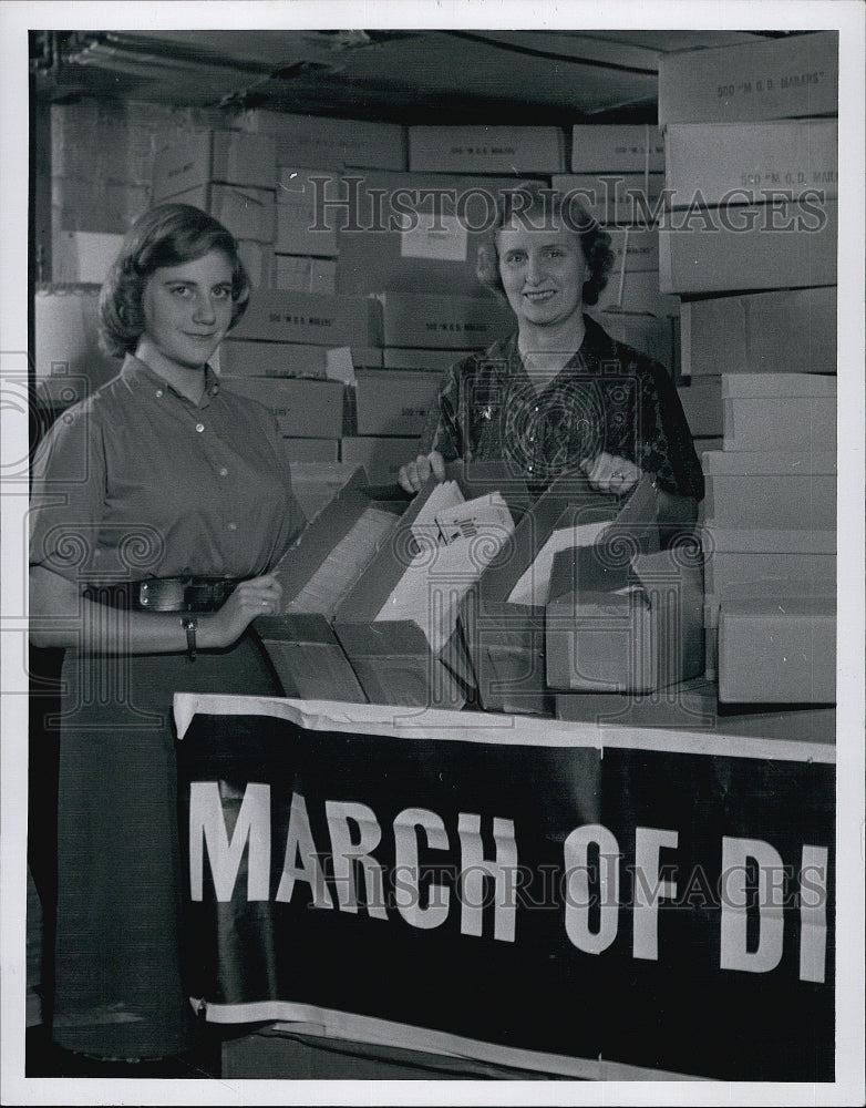 1959 Mrs. Joseph Lynes, March of dimes Mailer Champ.-Historic Images