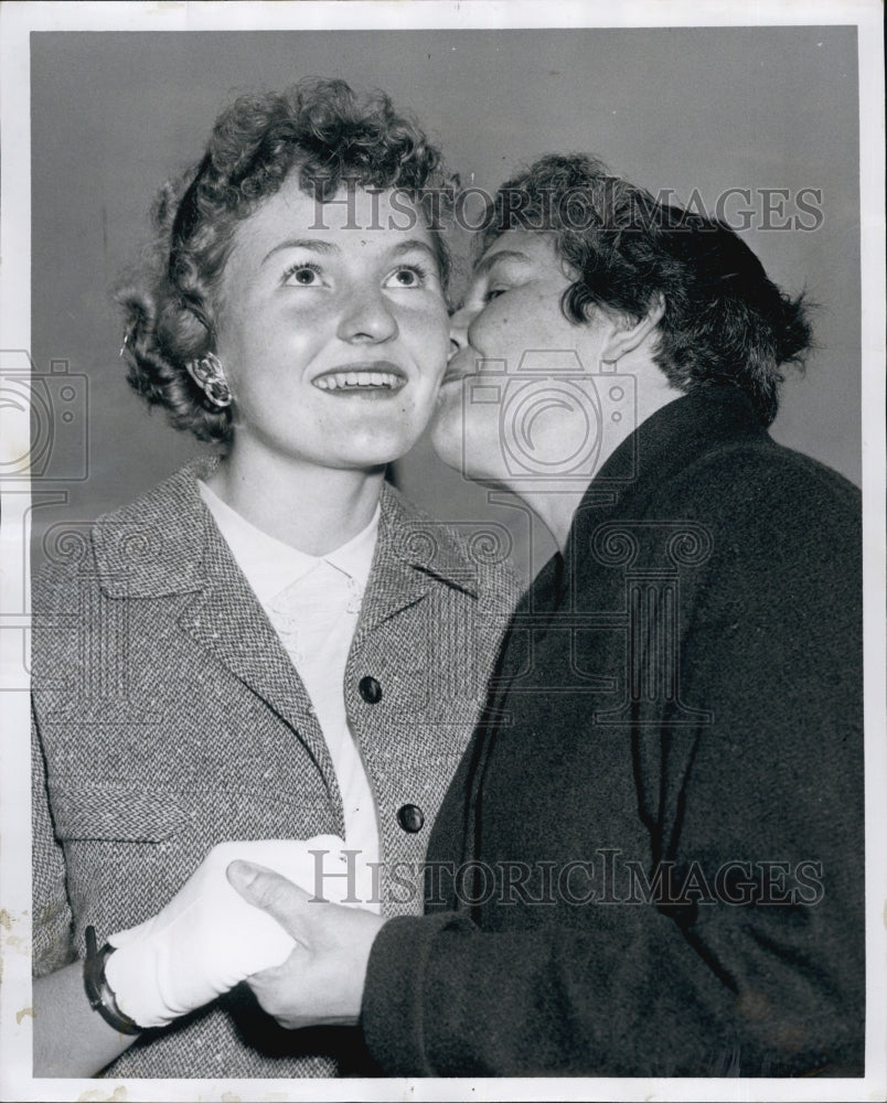 1958 Patricia Lynch &amp; Her Mother Patricia Headed to Detroit-Historic Images