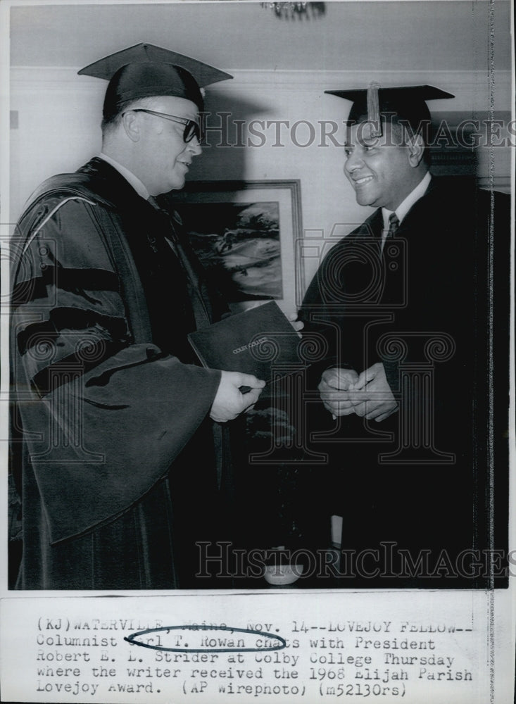 1968 Press Photo Columnist Carl T. Rowan w/ Pres. Robert E. L. Strider at Colby - Historic Images