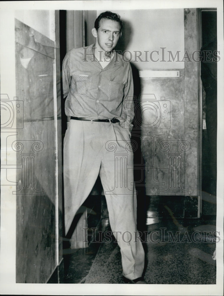 1956 Press Photo Ronald Eugene Rowley in custody for burning charge - Historic Images