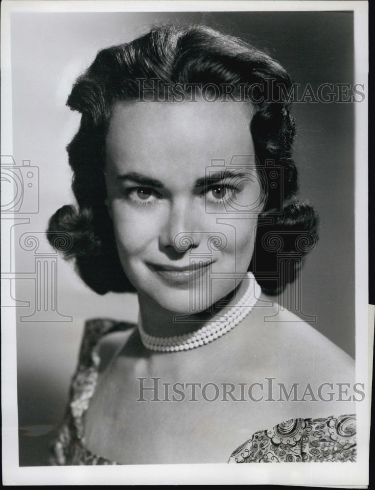 1951 Claire Neisen as Mary Noble in NBC&#39;c drama &quot;Backstage Wife&quot;.-Historic Images