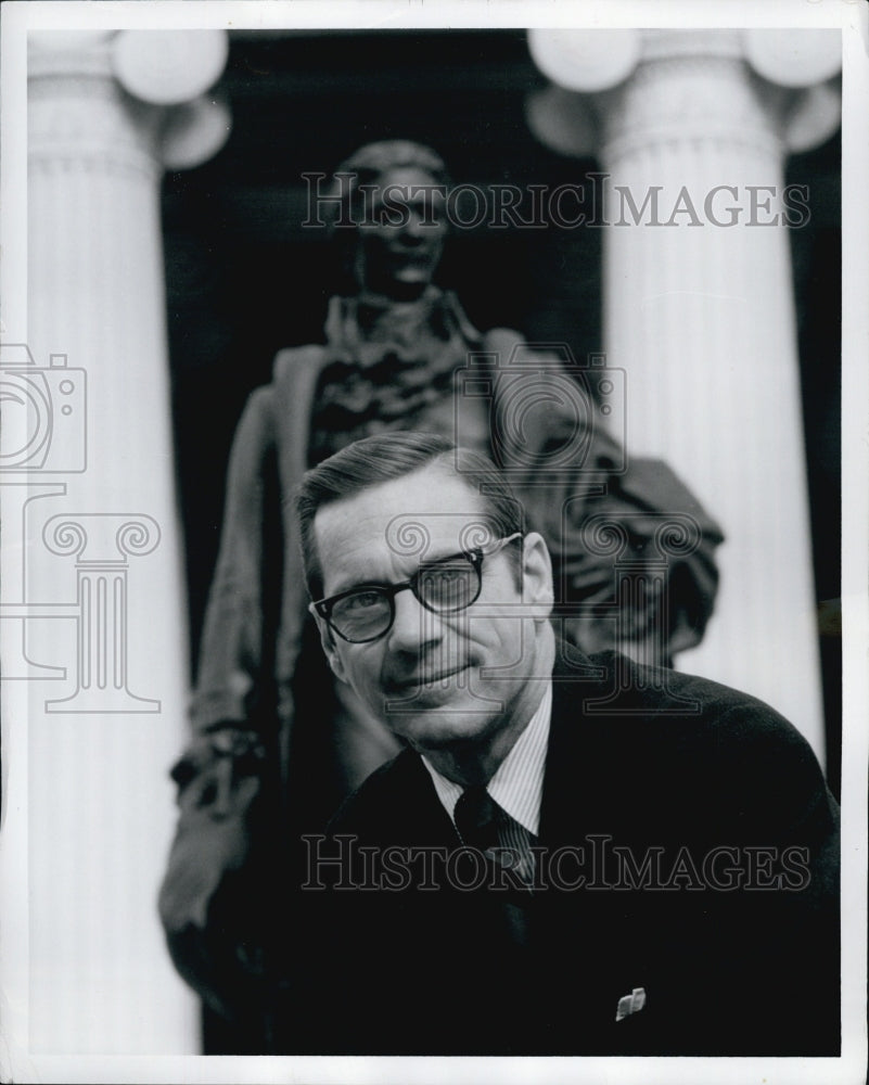 1975 William Simon, U.S. Secretary of the Treasury-Historic Images