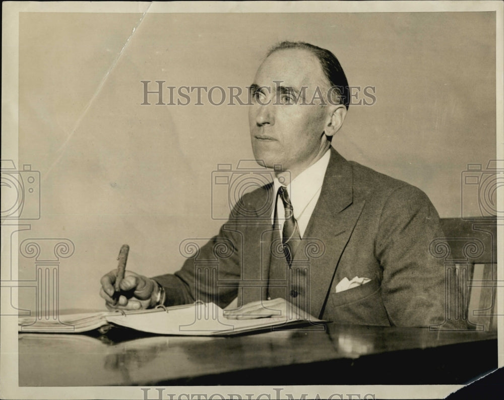 1933 Hugh Namity-Historic Images