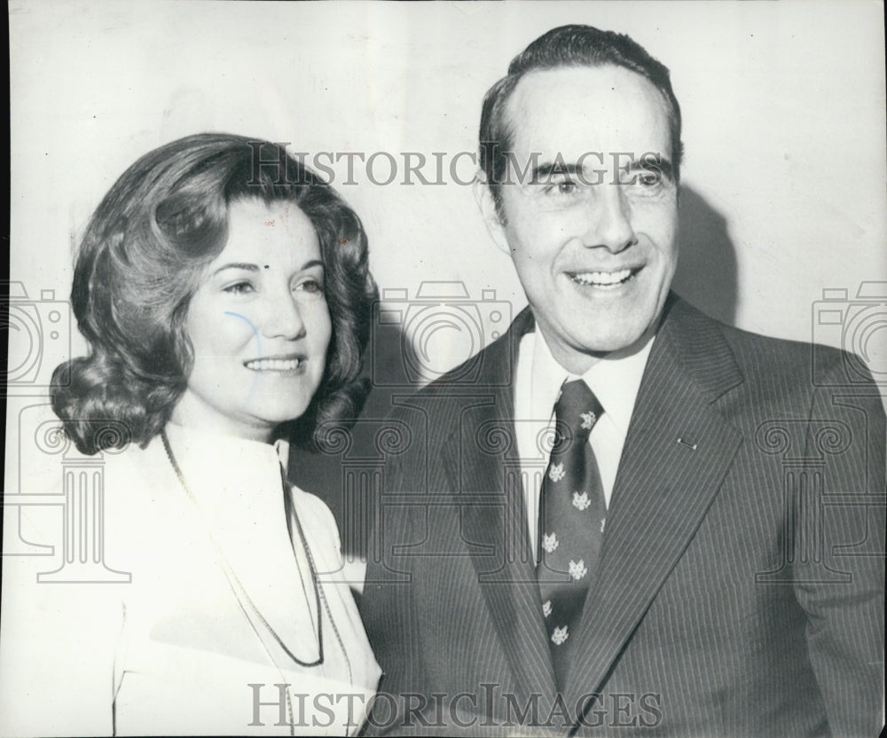 1975 Sen. Robert Dole &amp; his bride Elizabeth Hanford after wedding-Historic Images