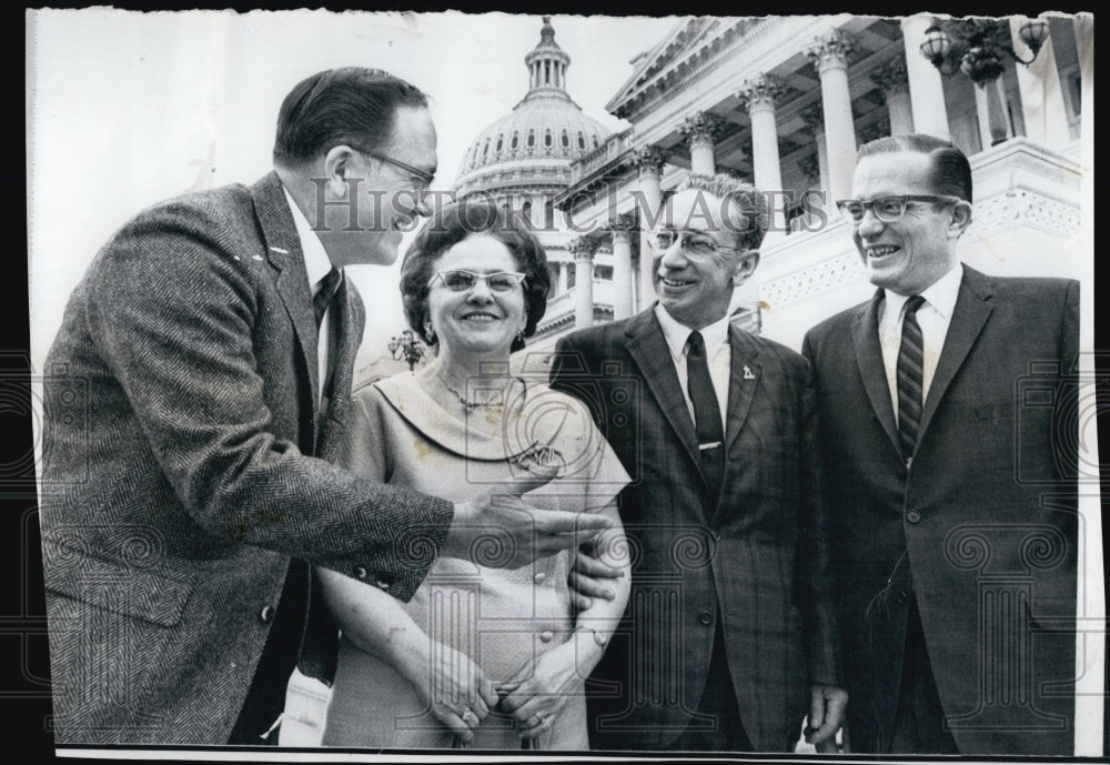 1970 Mr Mrs James Walker Senator Griffin Representative Vander Jagt-Historic Images