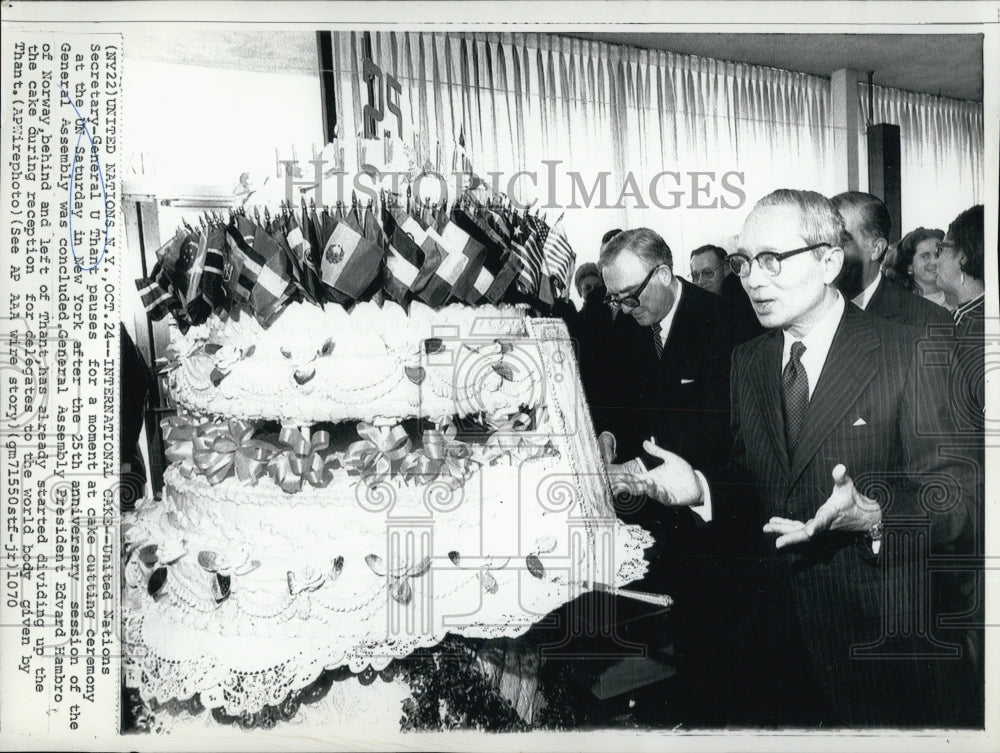 1970 International Cake-Historic Images