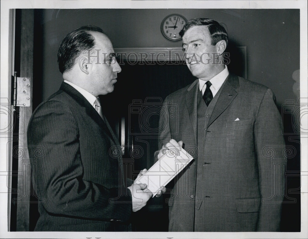 1964 Sylvster Sylvia and Lawrence O'Donell.-Historic Images