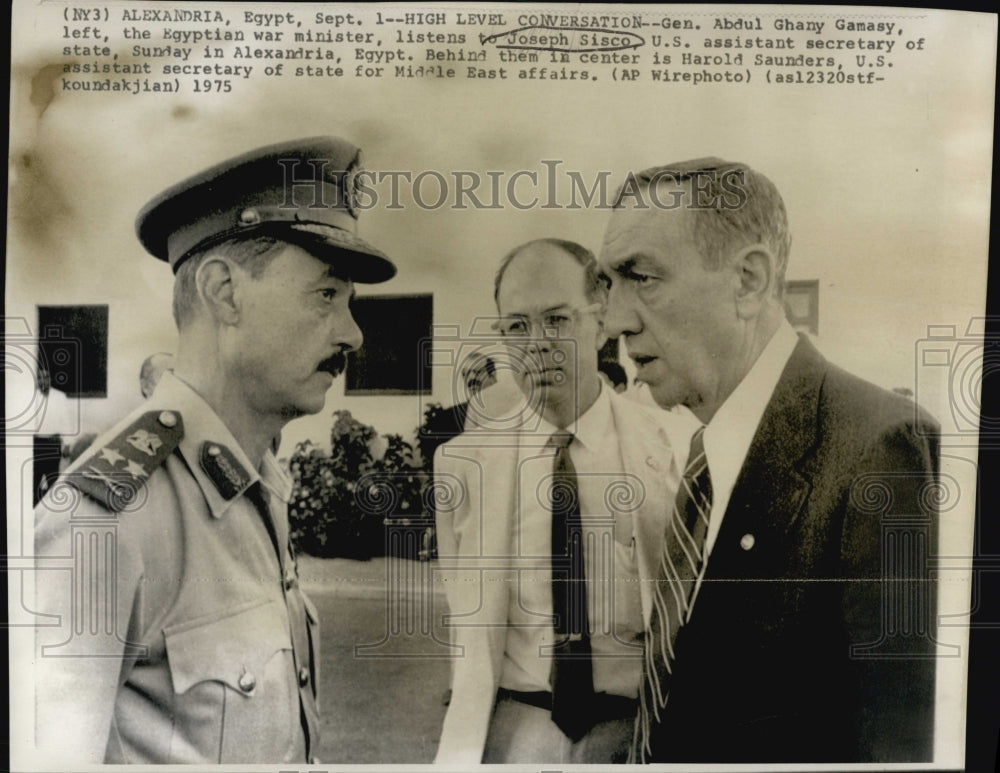 1975 Gen.Abdul Ghany Gamasy,Egyptian war Minister and Joseph Sisco.-Historic Images