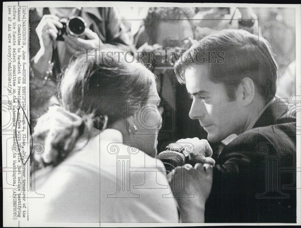 1979 Couples surrounded by cameras.-Historic Images