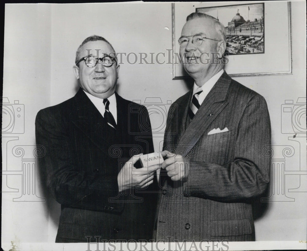1953 Paul Rothwell Pres of Boston Chamber of Commerce & E De Loura-Historic Images