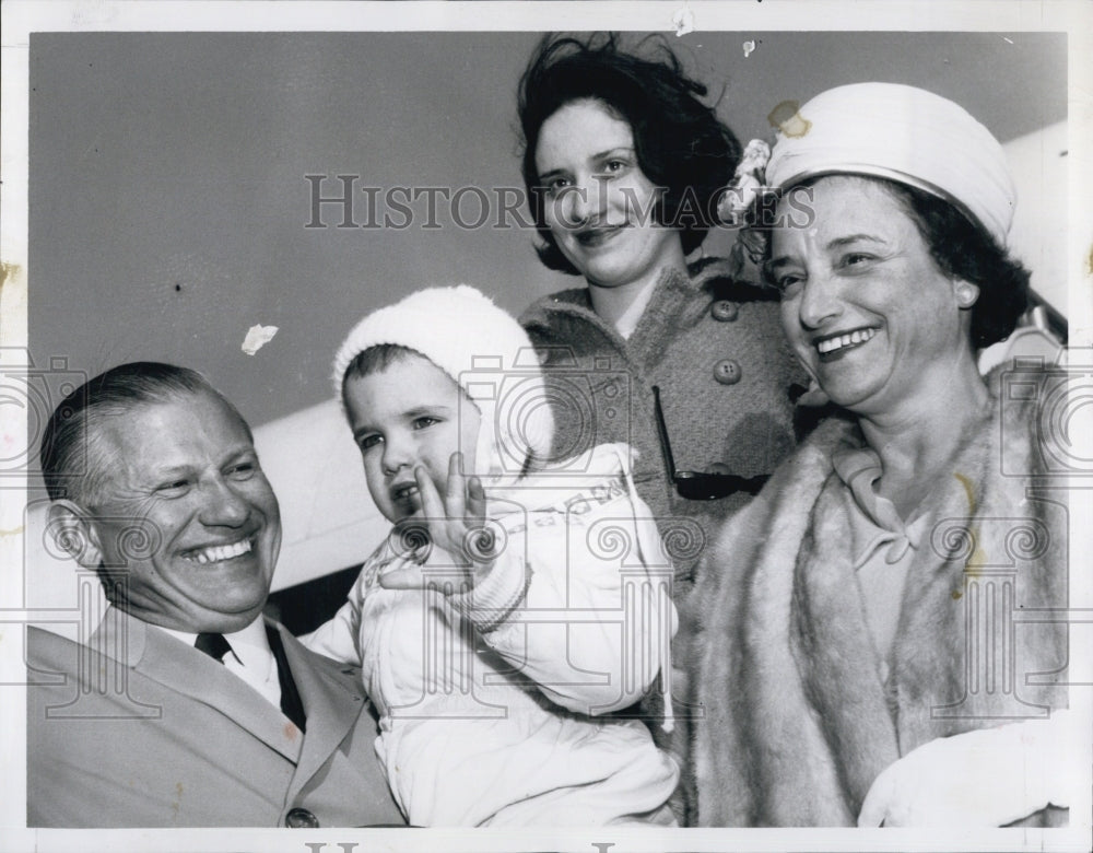 1954 Gov &amp; Mrs Volpe with Daughter Jean Rotondi &amp; Baby John-Historic Images