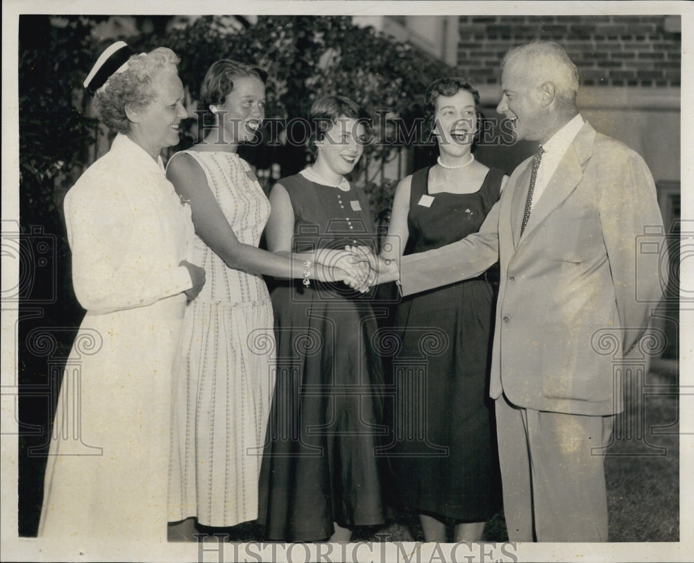 1956 Press Photo Mass. gen Hospital Student Nurses with Dr.Dean A Clark. - Historic Images