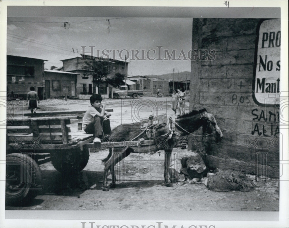 1986 Kevin Walsh Teens in Ecuador-Historic Images