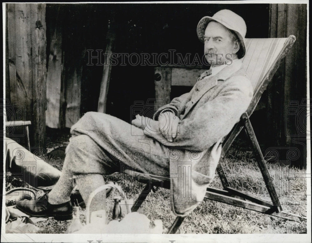 1936 Britain's Chancellor Neville Chamberlain  ,Picnicking.-Historic Images