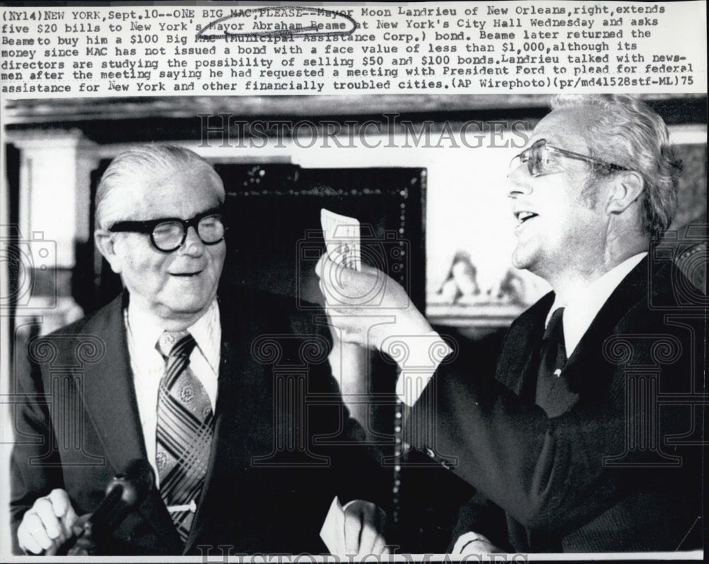 1975 Mayor Moon Landrieo of New Orleans &amp; New York Mayor Beane-Historic Images