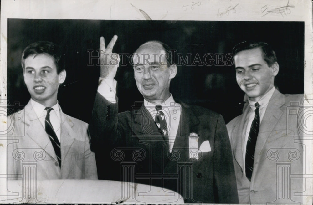 1952 Gov. Adlai Stevenson at Dem. National Convention With Sons-Historic Images