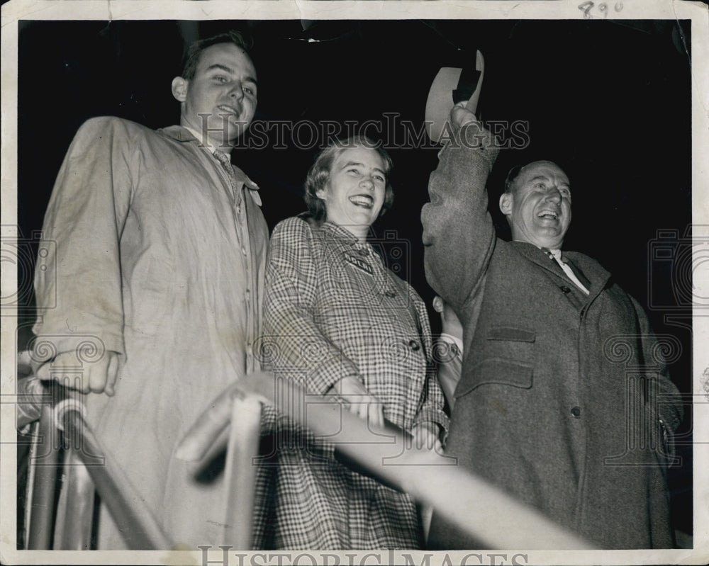 1956 Adlai Stevenson With Wife and Son-Historic Images