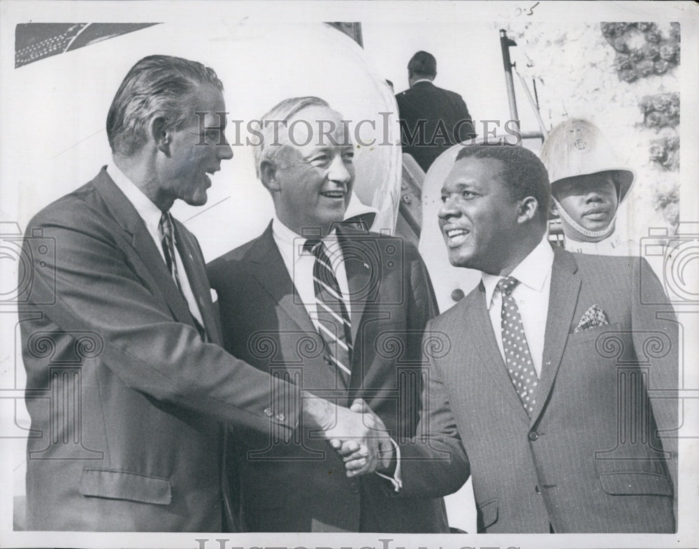 1968 Hon.Lynden O.Pindling, premier of Bahamas arrived in Boston.-Historic Images
