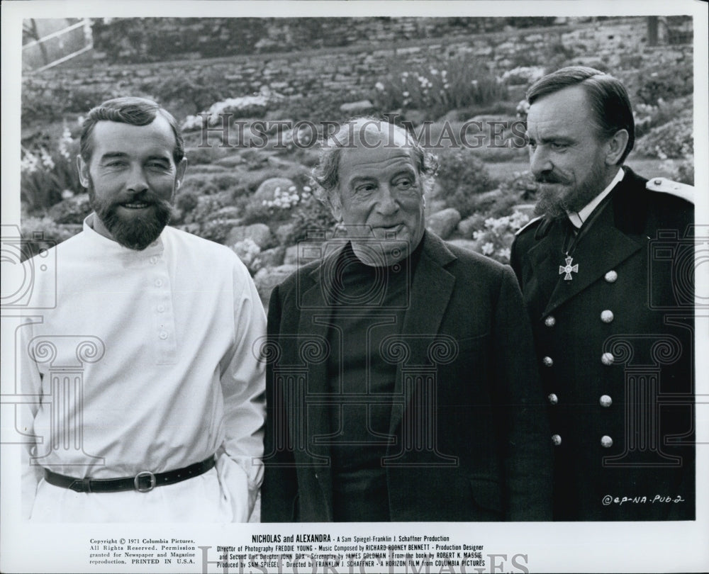 1972 Michael Jayston and Eric Porter with Producer Sam Speigel.-Historic Images