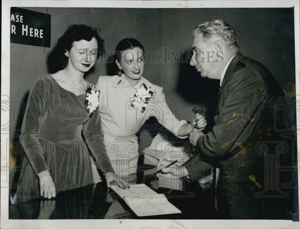 1951 Eleanor Donelan Claire Mullen Frank Townsend sec Cambridge-Historic Images