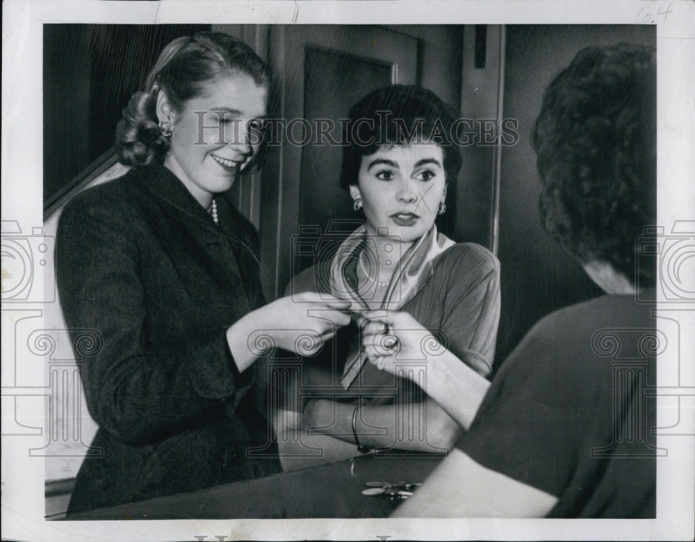 1951 Press Photo Actress Jean Simmons Sharman Douglas daughter former US Ambssdr - Historic Images