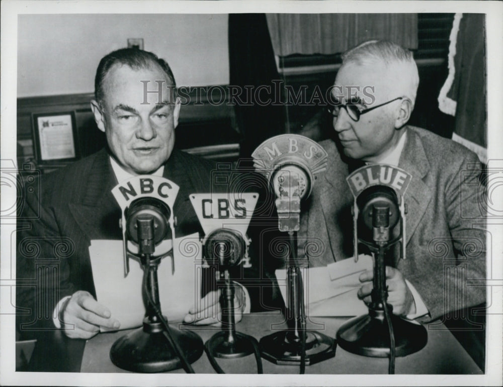 1943 Sec of Agriculture Claude Wickard & Chief of War info E Davis-Historic Images