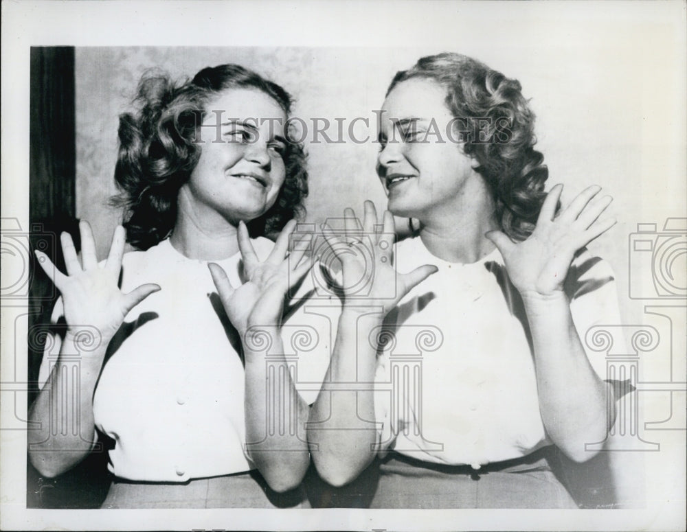 1946 Twins Johanna Mary &amp; Julianna Mary Legierski Fingerprints Compa-Historic Images