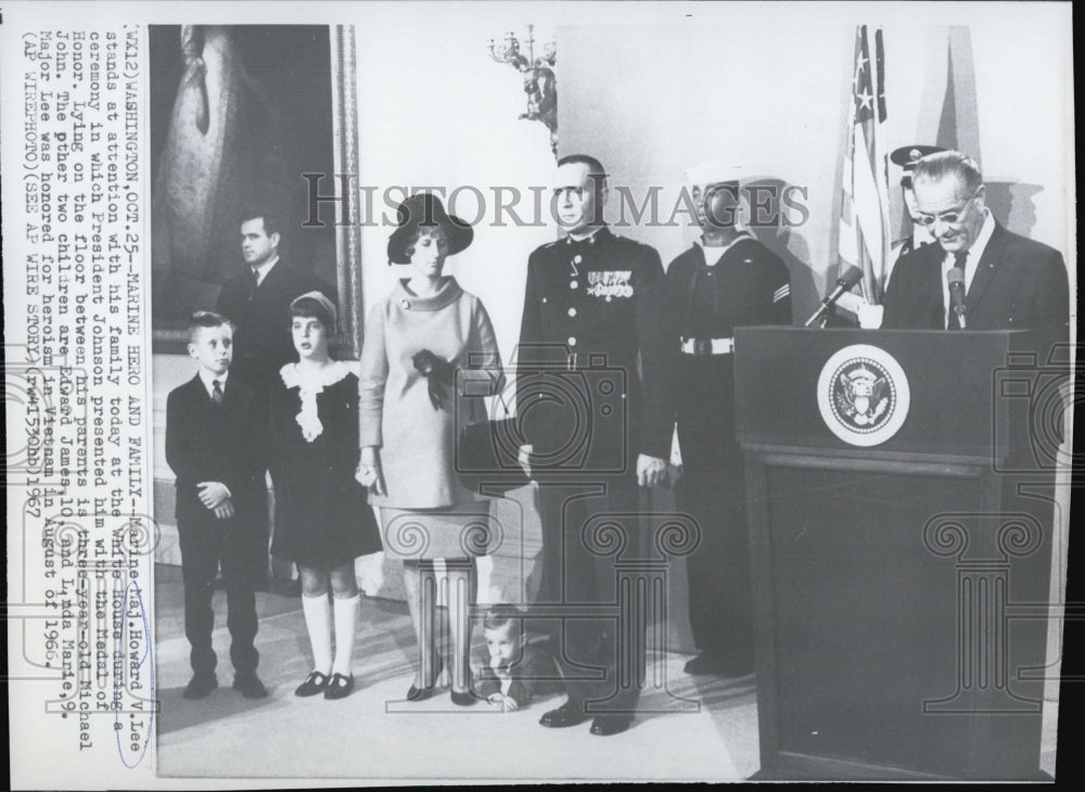 1967 Maj.Howard V. Lee Stands Attention With Family At White House-Historic Images