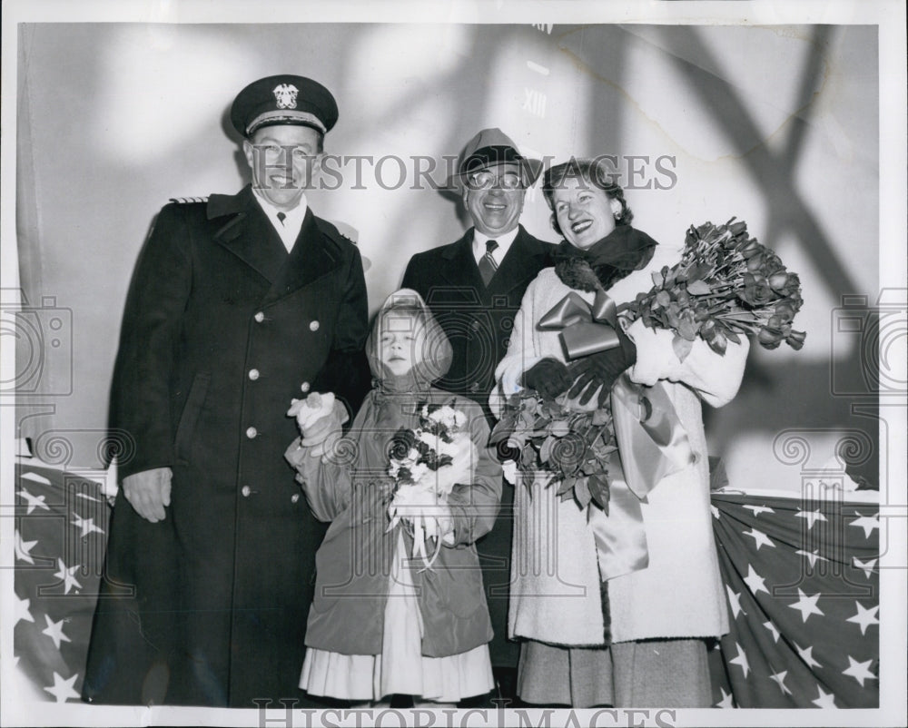 1956 Capt. John M. Lee & Catherine Lee Daughter Of Sponsor-Historic Images
