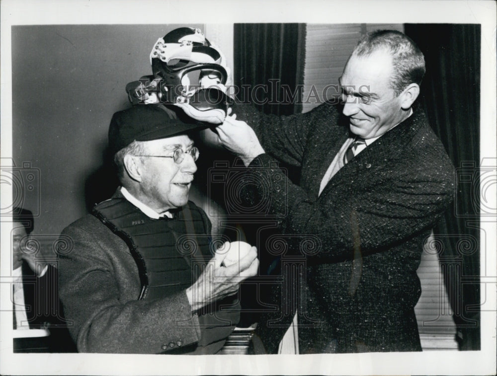 1957 Jim Lemon outfielder for Washington Senators helps Sen. Green-Historic Images