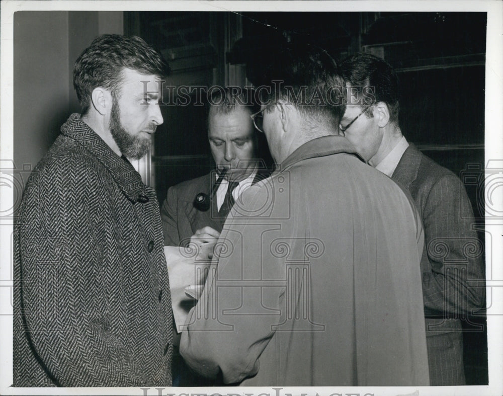 1942 Robert St John Radio Commentator Returning from England-Historic Images