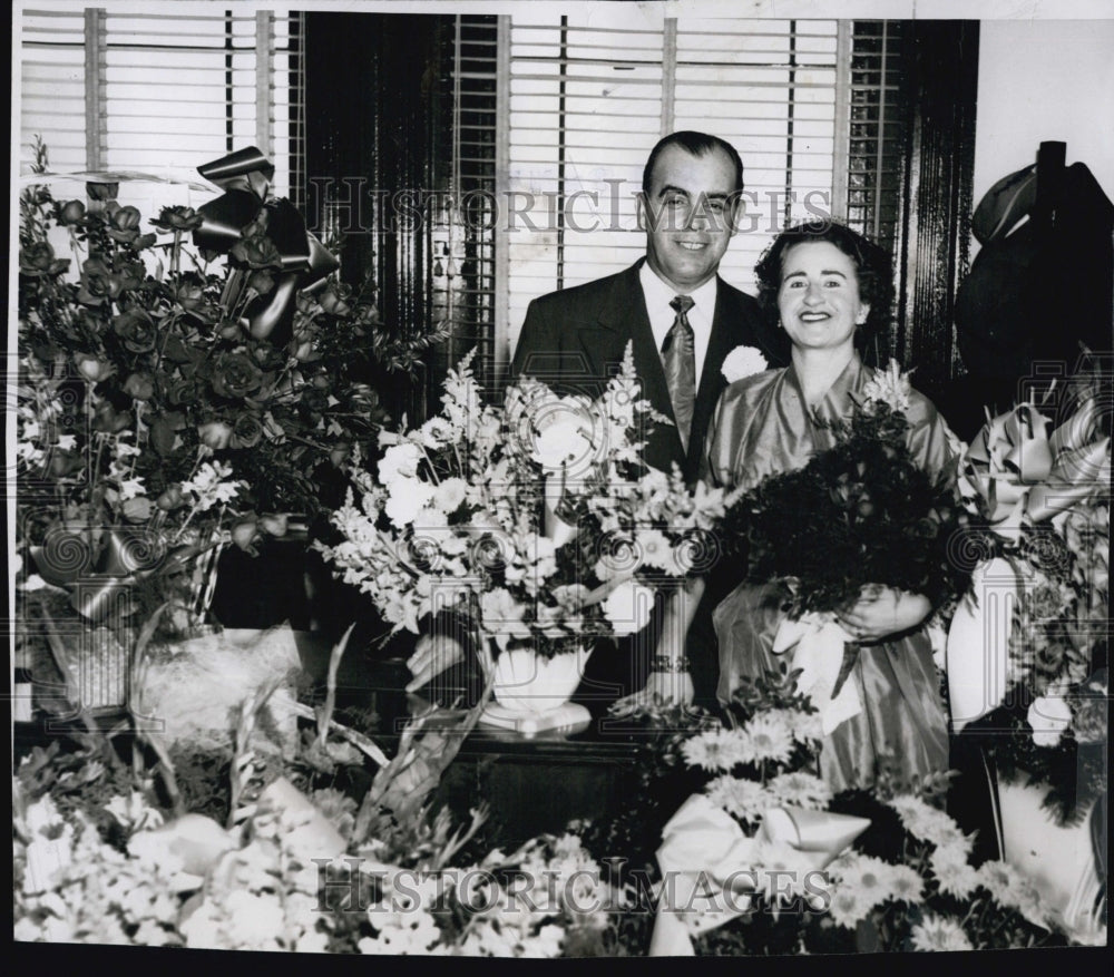 1952 new Peabody Mayor Philip O'Donnell and family-Historic Images