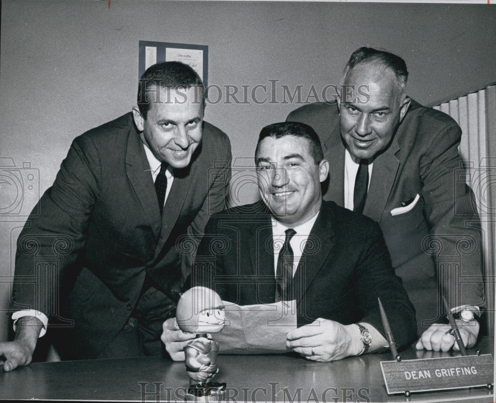 1962 Press Photo Boris Dimancheff,Denver Broncos,D Griffing &amp; Cal Kunz - Historic Images