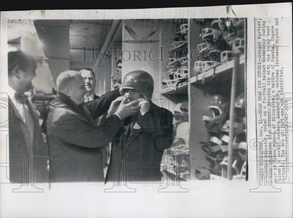 1958 Press Photo Sergei Kartsev With Headgear - Historic Images