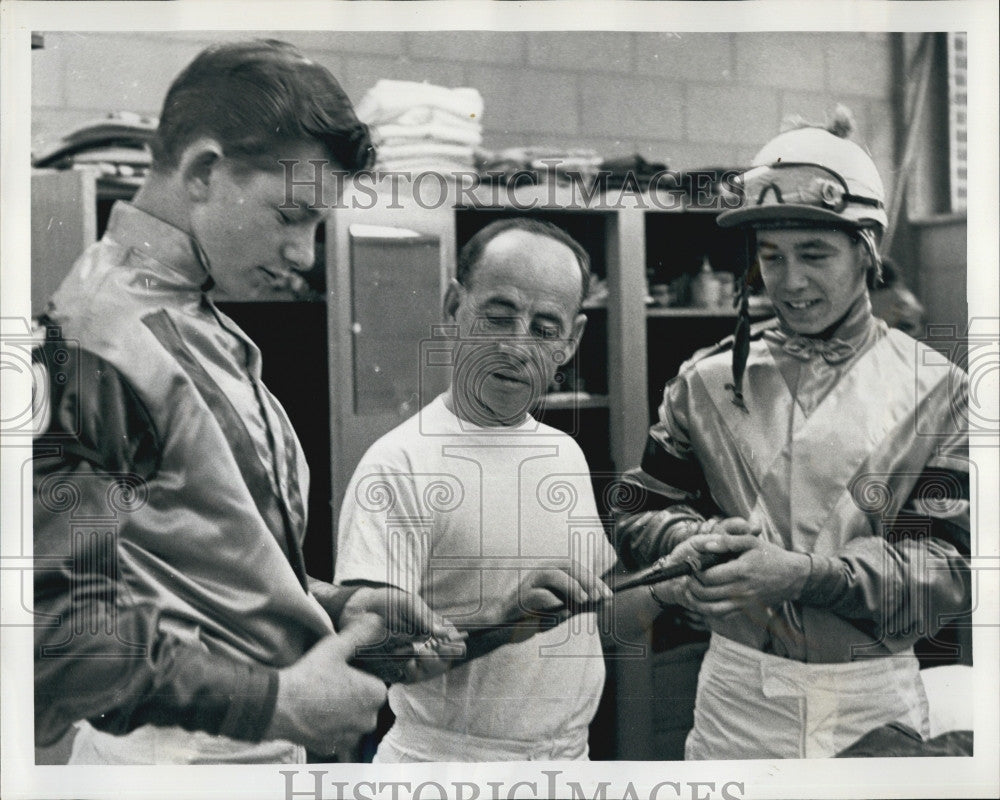 1964 Press Photo Jockey Johnny Langdon,G bernis &amp; D Richard - Historic Images