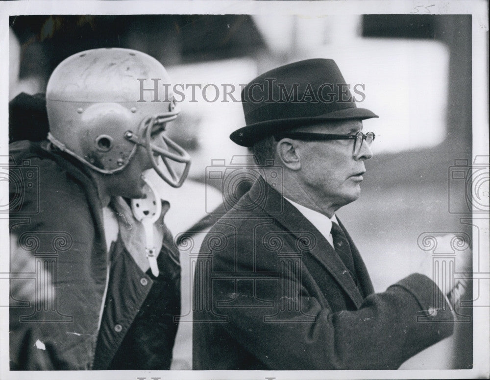 1984 Press Photo Holy Crosses&#39; Dr Anderson vs B.U. - Historic Images