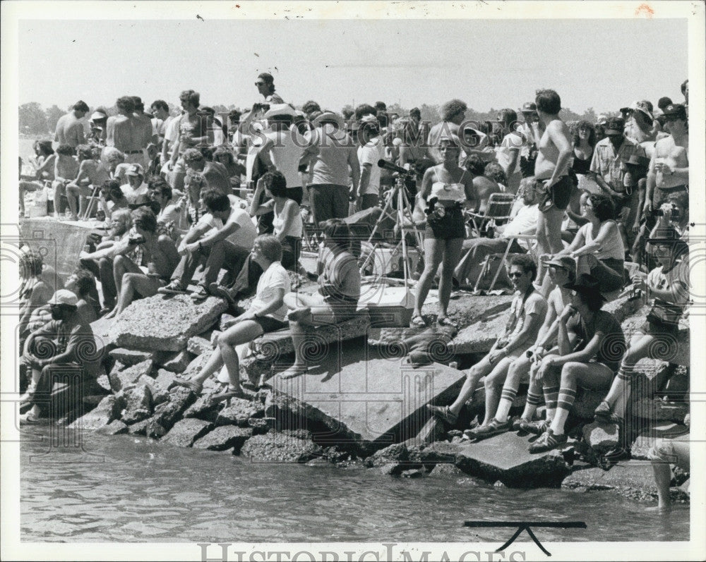 1980 Press Photo Fans Await Start Of Spirit Of Detroit Races - Historic Images