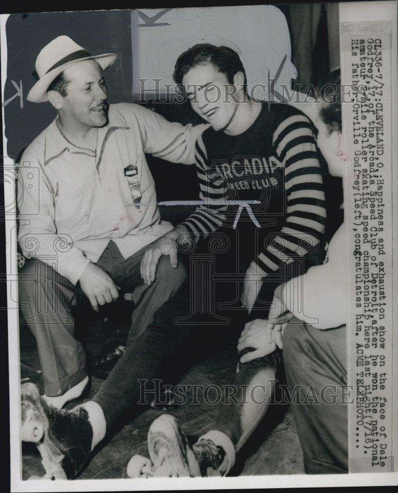 1948 Press Photo Dale Godfrey, after his amateur 2-mile roller skating speed. - Historic Images