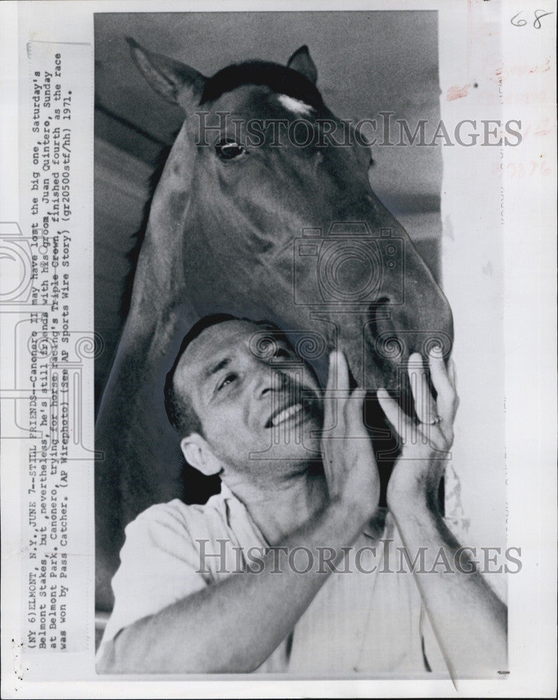 1971 Press Photo Juan Quntero Fond Of Canonero II Despite Placing 4th In Belmont - Historic Images