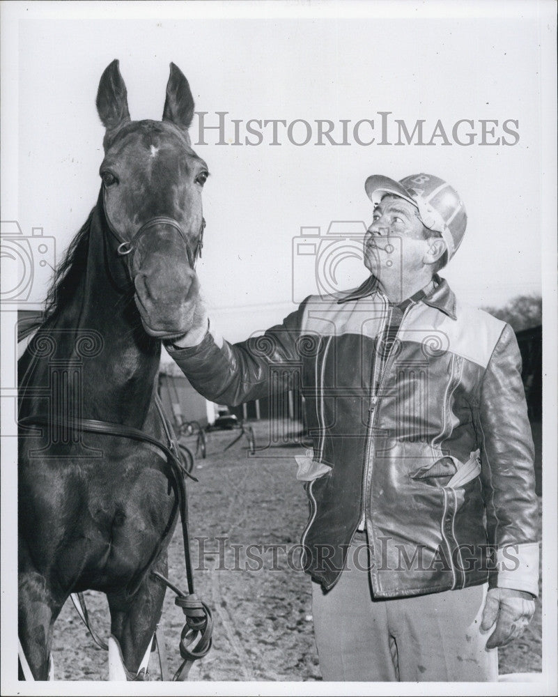 1961 Press Photo Horse trainer Harry Buringher - Historic Images