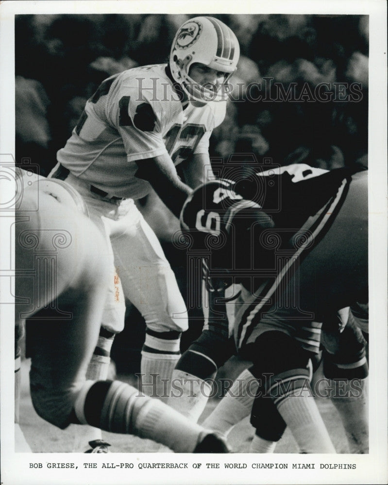 1975 Press Photo Bob Griese and Manny Sistrunke of  the Dolphins and Redskins - Historic Images